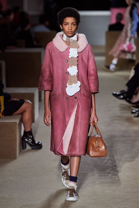 prada resort 2020 vogue|Prada Resort 2020 Fashion Show .